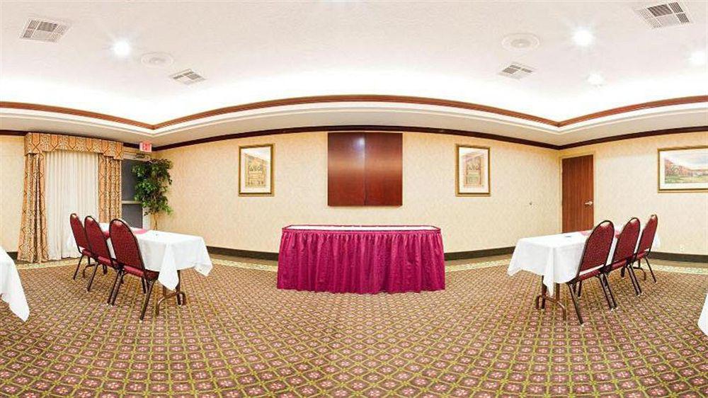 Holiday Inn Express Hotel & Suites Gainesville By Ihg Zewnętrze zdjęcie