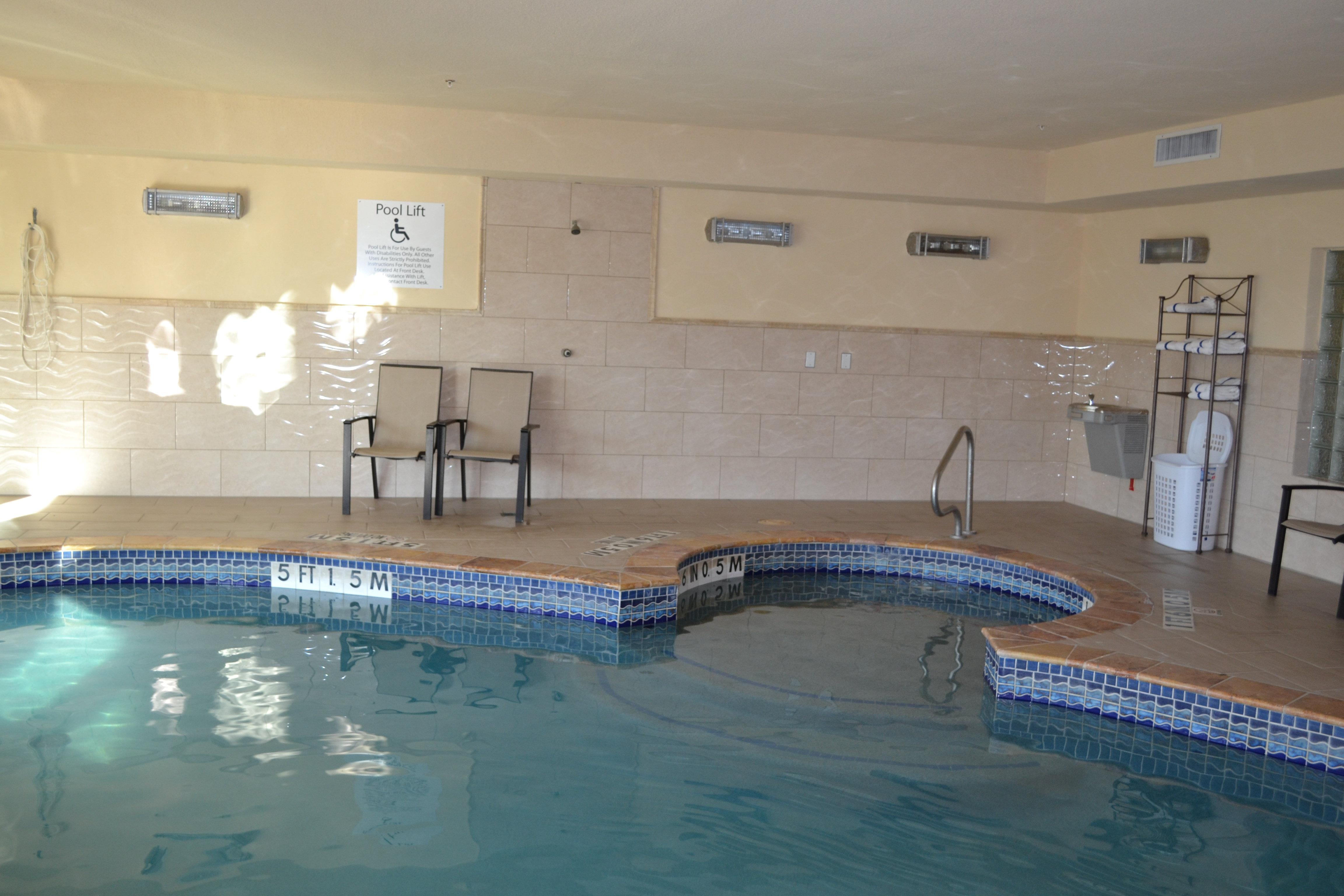 Holiday Inn Express Hotel & Suites Gainesville By Ihg Zewnętrze zdjęcie