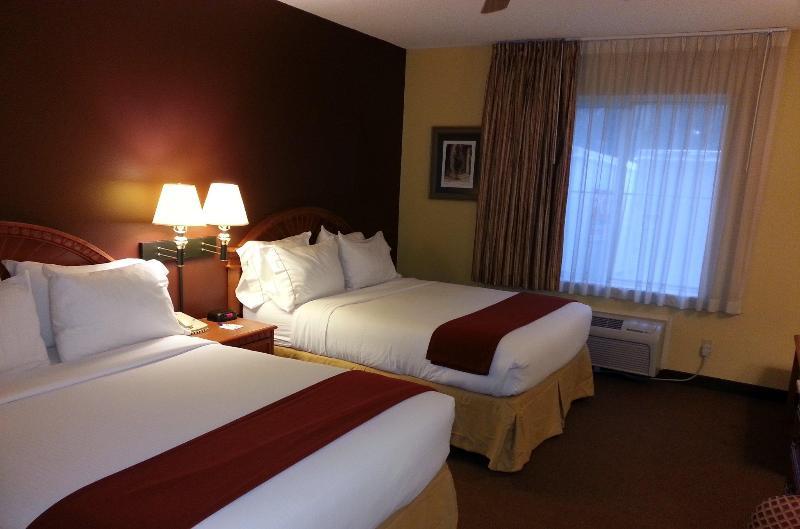 Holiday Inn Express Hotel & Suites Gainesville By Ihg Zewnętrze zdjęcie