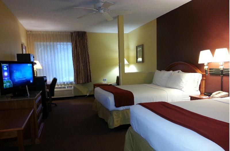 Holiday Inn Express Hotel & Suites Gainesville By Ihg Zewnętrze zdjęcie