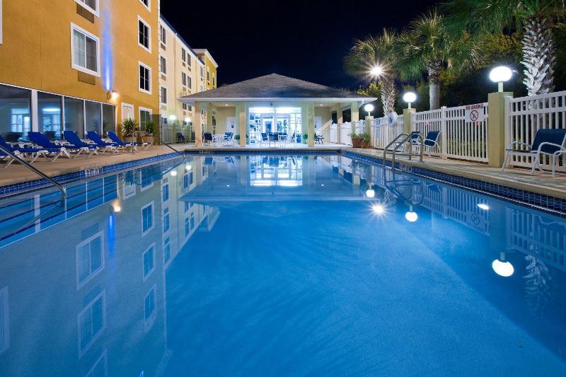 Holiday Inn Express Hotel & Suites Gainesville By Ihg Zewnętrze zdjęcie